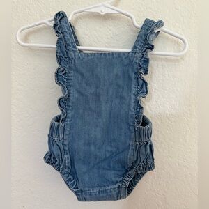 Hanna Andersson Denim Sleeveless Ruffle Romper - 0-3M